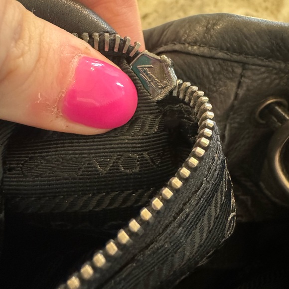 🖤♠️ Prada grommet bag ♠️🖤 - Picture 5 of 10